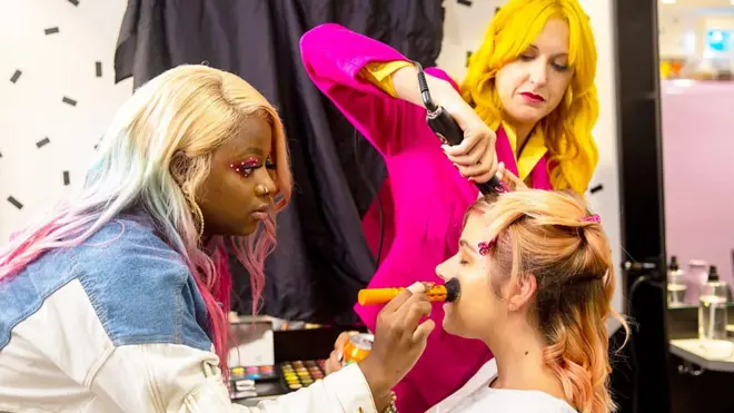 Australia imebadilisha uamuzi wa kuweka muda wa dakika 30 kwa saluni za kutengeza nywele kufuatia lalama nyingi zilizotolewa na wahusika