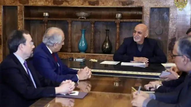 ولسمشر غني او زلمي خلیلزاد دوشنبه ماښام کابل کې سره وکتل