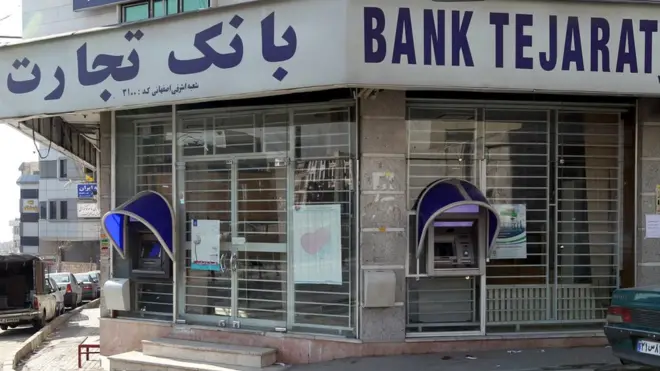 Иранские банки существенно пострадали от введенных санкций
