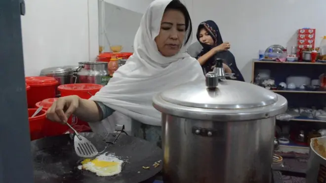 مہنگائی، خاتون