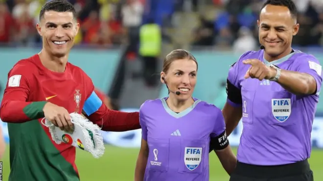 فرابار به د برازیل او مکسیکو ترمنځ ‌لوبه کې هم منځګړتوب وکړي.