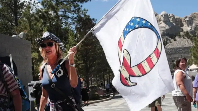 Los seguidores de QAnon apoyan a Donald Trump.