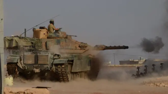 Türkiye'nin yürüttüğü 'Fırat Kalkanı operasyonu' kapsamında çatışmalar El Bab bölgesinde yoğunlaşmış durumda.