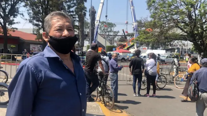Adelfo Solano iba a tomar el metro que se estrelló, pero finalmente decidió tomar un bus para llegar a su destino.