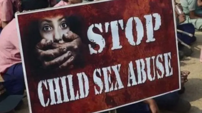 ළමා අපයෝජනයට එරෙහිව ඉන්දියාවේ පැවති විරෝධතාවක්