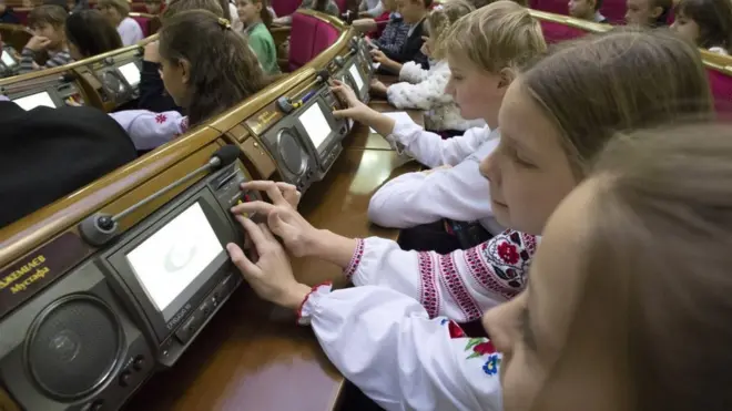 Зовсім скоро ці діти також можуть стати членами парламенту