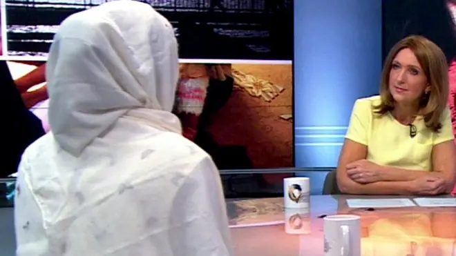 Zara en conversación con la presentadora de la BBC Victoria Derbyshire.