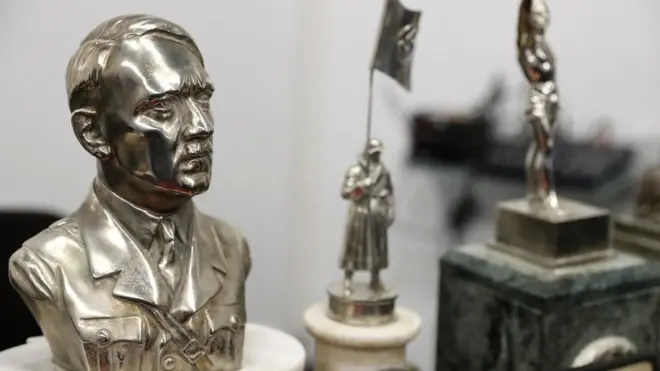 Busto de Adolfo Hitler