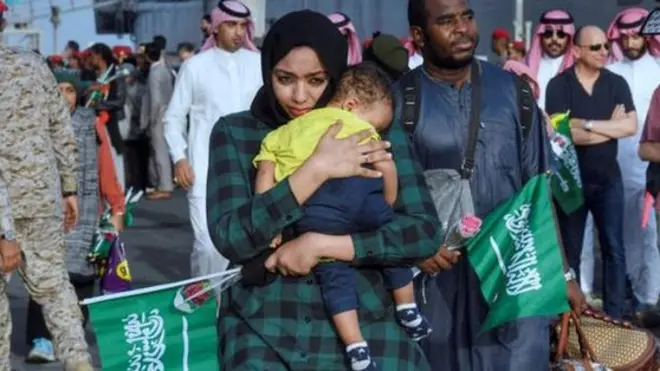 سيدة سعودية تصل إلى جدة بحراً