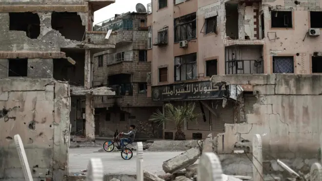 Gıda ve tıbbi yardım malzemeleri, Duma'da yaşayan 35 bin kişiye dağıtılacak.