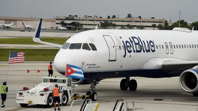 Le vol JetBlue 386 part pour Cuba le 31 août 16 de Fort Lauderdale, Floride