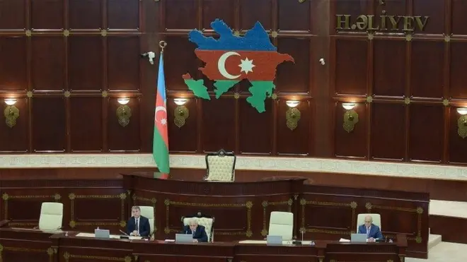 Parlamentin 2017-ci ilin son toplantısını keçirərək bəzi qanun layihələrini müzakirə edib