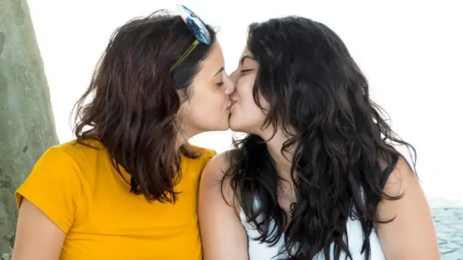 "ජීව විද්‍යාත්මක කාරණයකට විරෝධය පළ කරන්නේ ඒ පිළිබඳ අවබෝධයක් නොමැති සමාජයක්"