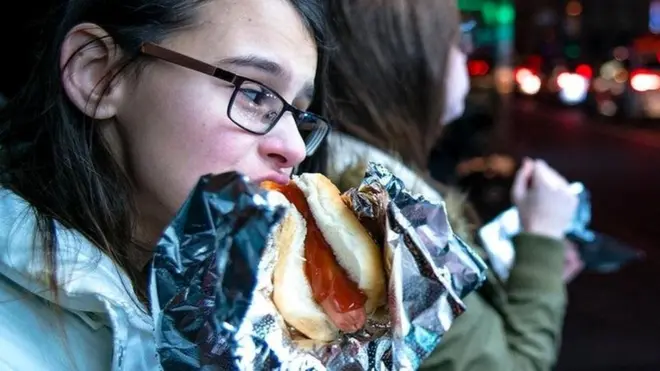 क्या वक़्त पर खाने से मोटापा बढ़ाया या घटाया जा सकता है?