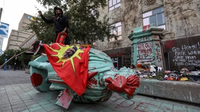 Nama siidaa Egertan Ryerson jigsame cina dhaabbatu, f Egerton Ryerson,