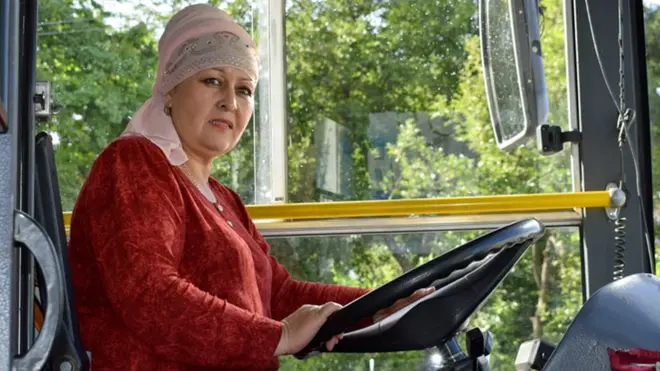 Садбарг Саидова работает водителем троллейбуса уже семь лет