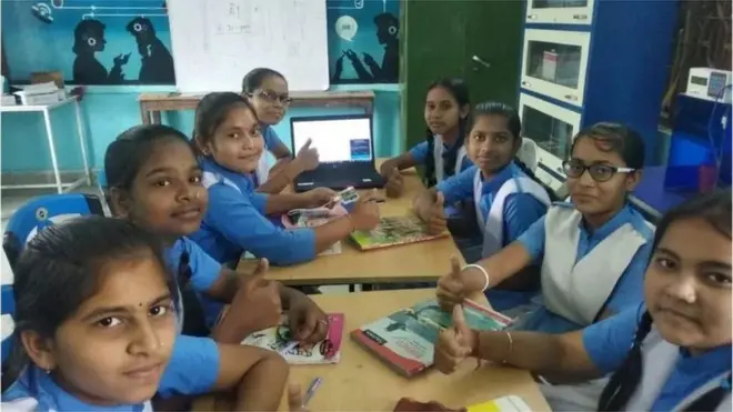 پراجیکٹ میں شامل طالبات