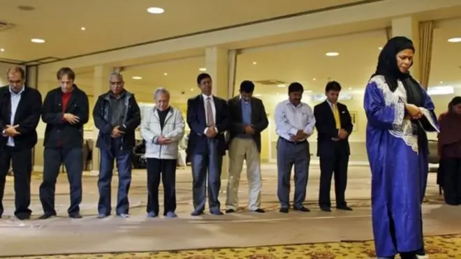 Profesa wa chuo kikuu Amina Wadud aliongoza ibada nchini England 2008