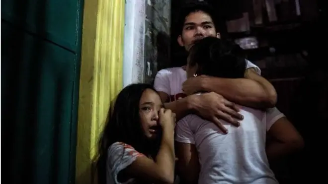 มีผู้ถูกสังหารไปแล้วกว่า 7,000 ราย นับแต่ประธานาธิบดีดูแตร์เต เริ่มทำสงครามปราบปรามยาเสพเมื่อเดือน ก.ค.ปีที่แล้ว