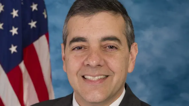 Rivera fue miembro de la Cámara de Representantes entre 2011 y 2012.