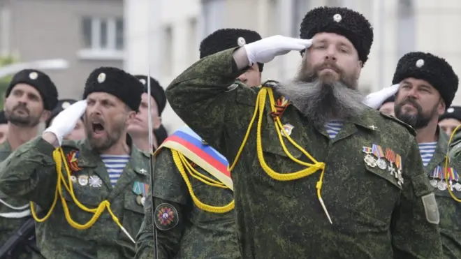 Марш на честь 9 травня у Луганську