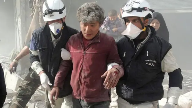 ’دی وائٹ ہیلمیٹس‘ شام میں لوگوں کی مدد کرتے ہیں