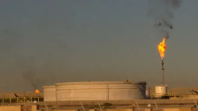 پائین بودن بهره وری انرژی و بالا بودن آلایندگی آن در ایران، باعث شده میزان گازهای گلخانه ای این کشور به اندازه گازهای گلخانه ای یک غول اقتصادی مثل آلمان باشد که بر خلاف ایران زغال سنگ زیادی هم مصرف می کند که خود جزو آلاینده ترین سوخت های فسیلی است.