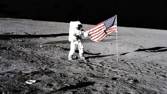 La misión espacial Apolo 11 puso por primera vez al hombre en la luna en 1969.