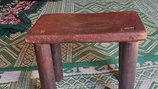 Gambadhkii Amiir Cabdullaahi uu ku fariisan jirey