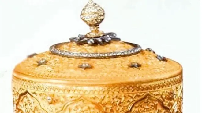 सोने का लंचबॉक्स