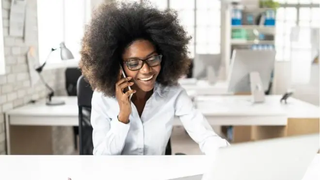 Certaines offres d'emploi dissuadent les femmes de postuler