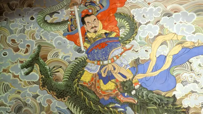Bức họa Hoàng đế nhà Chu giết rồng được vẽ trên tường tại Đền Nghi Hưng ở tỉnh Giang Tô, Trung Quốc
