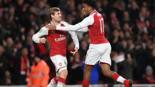 Nacho Monreal and Alex Iwobi dey celebrate goal
