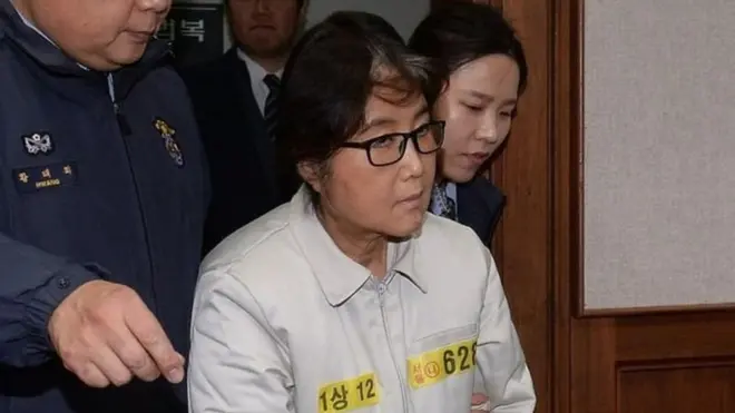 崔順實否認腐敗指控