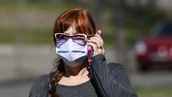 Як Україна буде виходити з карантину. Версії преси й влади