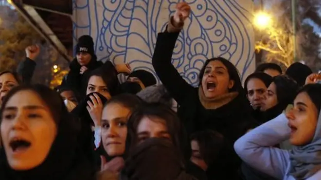 متظاهرات في طهران