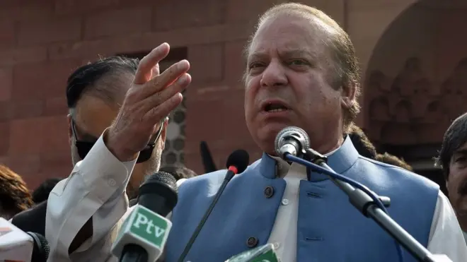 نواز شریف نے کہا کہ پاکستان کی تاریخ ایسے فیصلوں سے بھری پڑی ہے جن کا ذکر کرتے ندامت ہوتی ہے