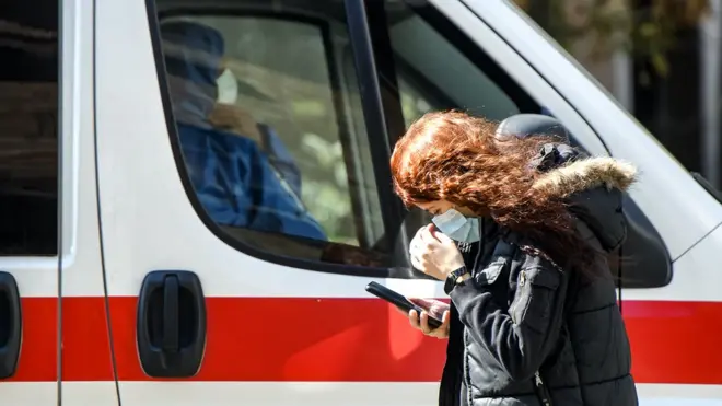 За злагодженою роботою українських медиків стоять ще сотні і тисячі людей інших професій