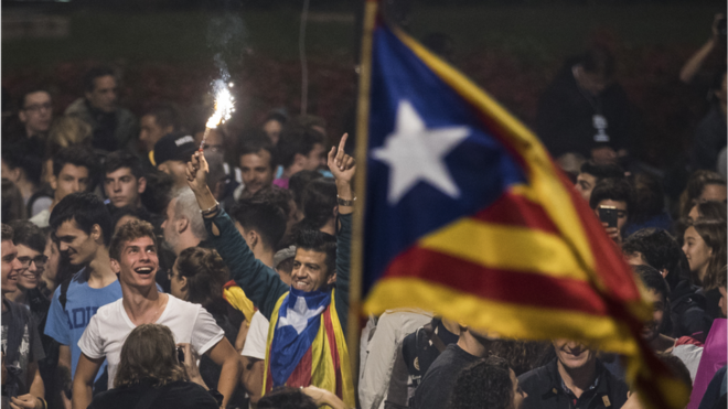 Crowds gather to await the result of the Independence Referendum at the Placa de Catalunya on October 1, 2017