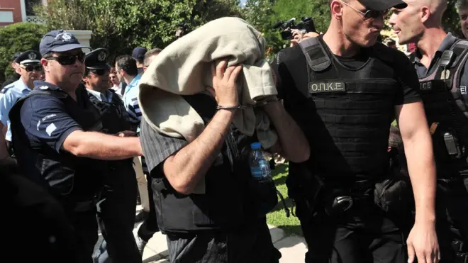 Yunanistan'a kaçan askerler