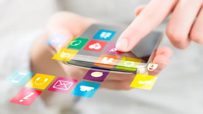 هناك نوع من العلاج النفسي يكمن في استعمالنا لمواقع الإعلام الاجتماعي