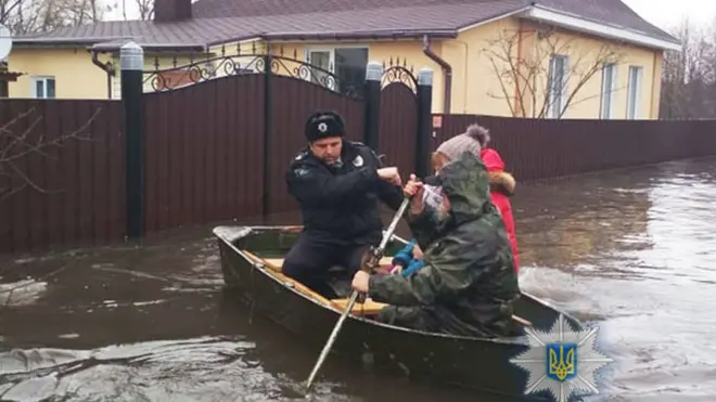 Поліція на човні