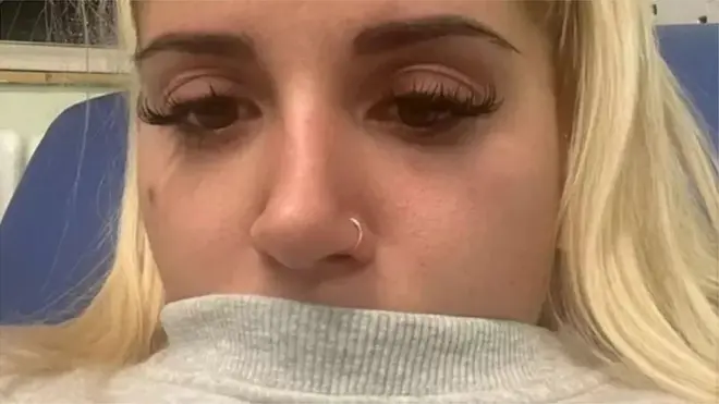 Maddy a vomi de l'acide gastrique, du sang et de la mousse blanche après avoir pris une version non approuvée d'Ozempic.