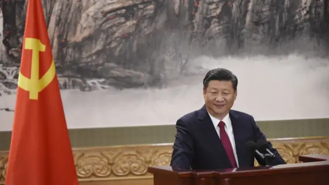 Xi Jinping presentó los nombres de quienes le acompañarán al frente del gobierno en los próximos cinco años.