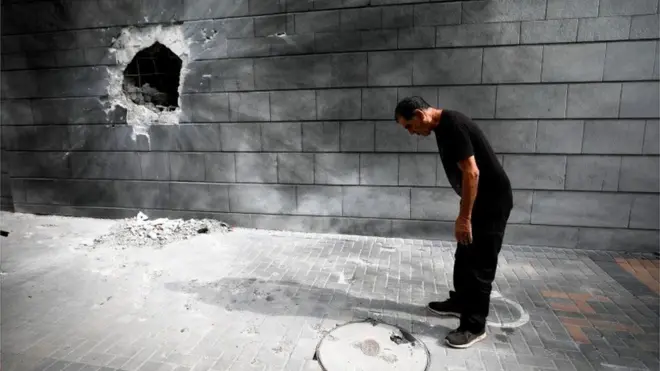 Rockets wey enter wall for southern Israel.