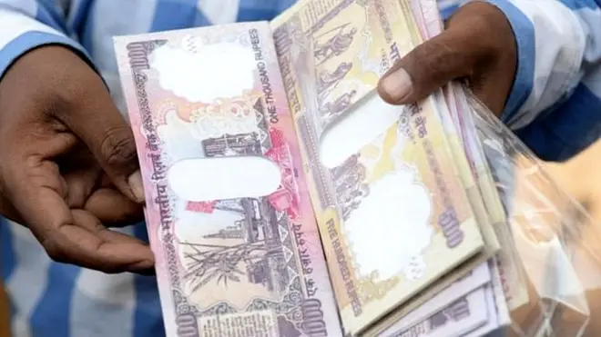 کرنسی نوٹوں پر پابندی کا اثر کم و بیش ہر خاص و عام پر پڑ رہا ہے