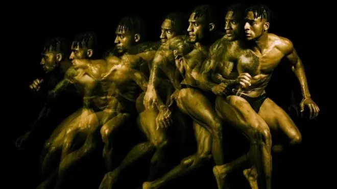 "أجسام لاعبي كرة القدم الأمريكية"، لـ هوارد شاتز - الولايات المتحدة