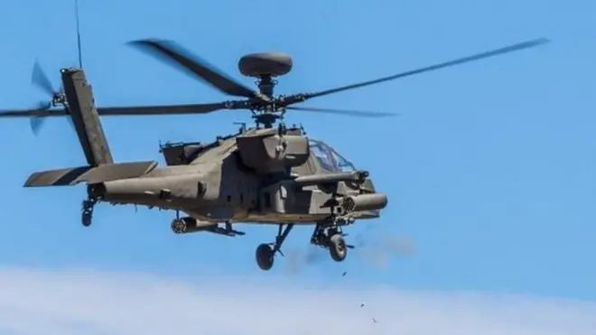 Helikopter Apache dilaporkan ikut dalam serangan tersebut.
