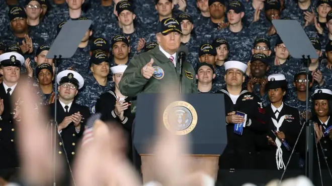 ترامپ در رقابت‌های انتخاباتی از یک سو از کشیده‌شدن پای آمریکا به ماموریت‌های نظامی در نقاط دور انتقاد می‌کرد و در عین حال از شدت عمل علیه داعش و دیگر گروه‌های افراطی حرف می‌زد.