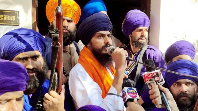 अमृतपाल सिंह और उनके समर्थक